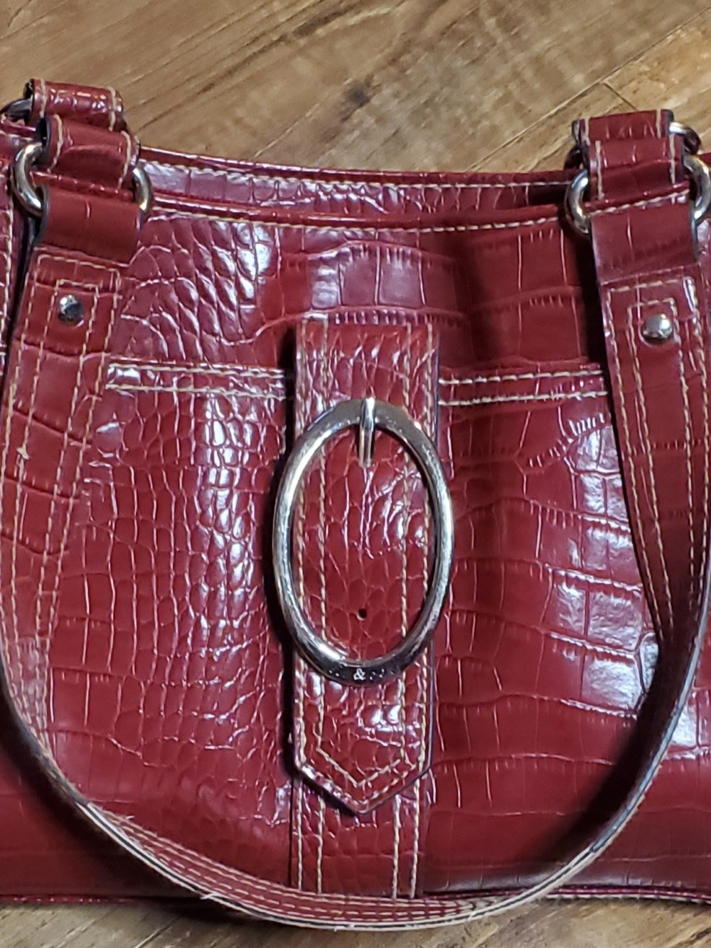 Liz Claiborne Red Croc-Embossed Shoulder Bag with Oval Buckle
